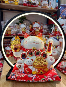 Mèo Thần Tài – Biểu Tượng Tài Lộc May Mắn